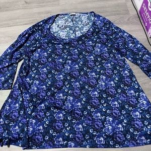 Blue multi colored quarter sleeve